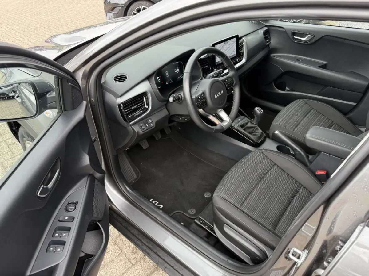1.0 T-GDi MHEV DynamicLine NAVI + CAMERA