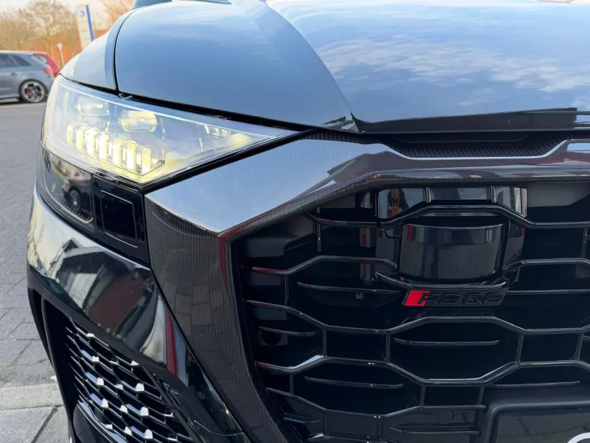 RSQ8 4.0 TFSI RS quattro