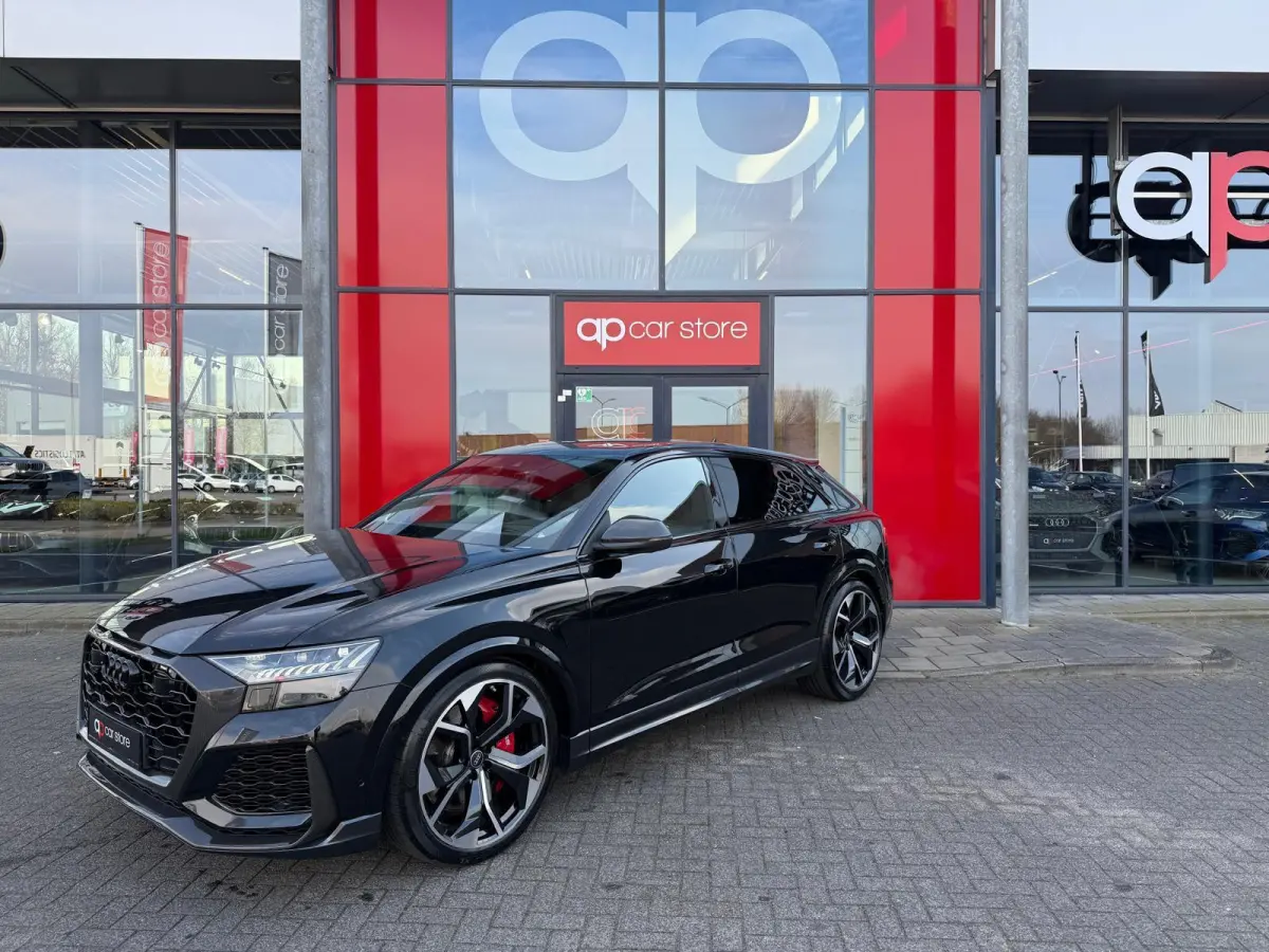 RSQ8 4.0 TFSI RS quattro