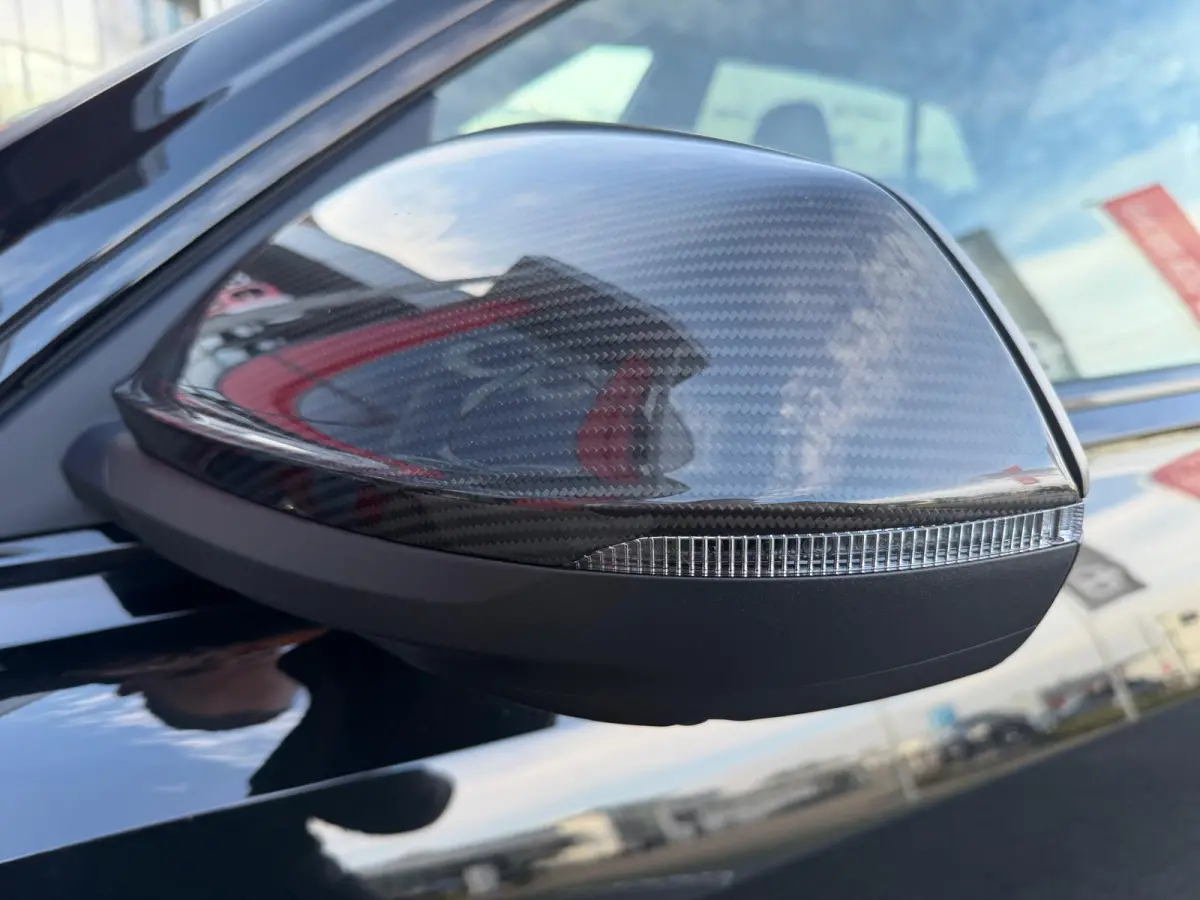 RSQ8 4.0 TFSI RS quattro