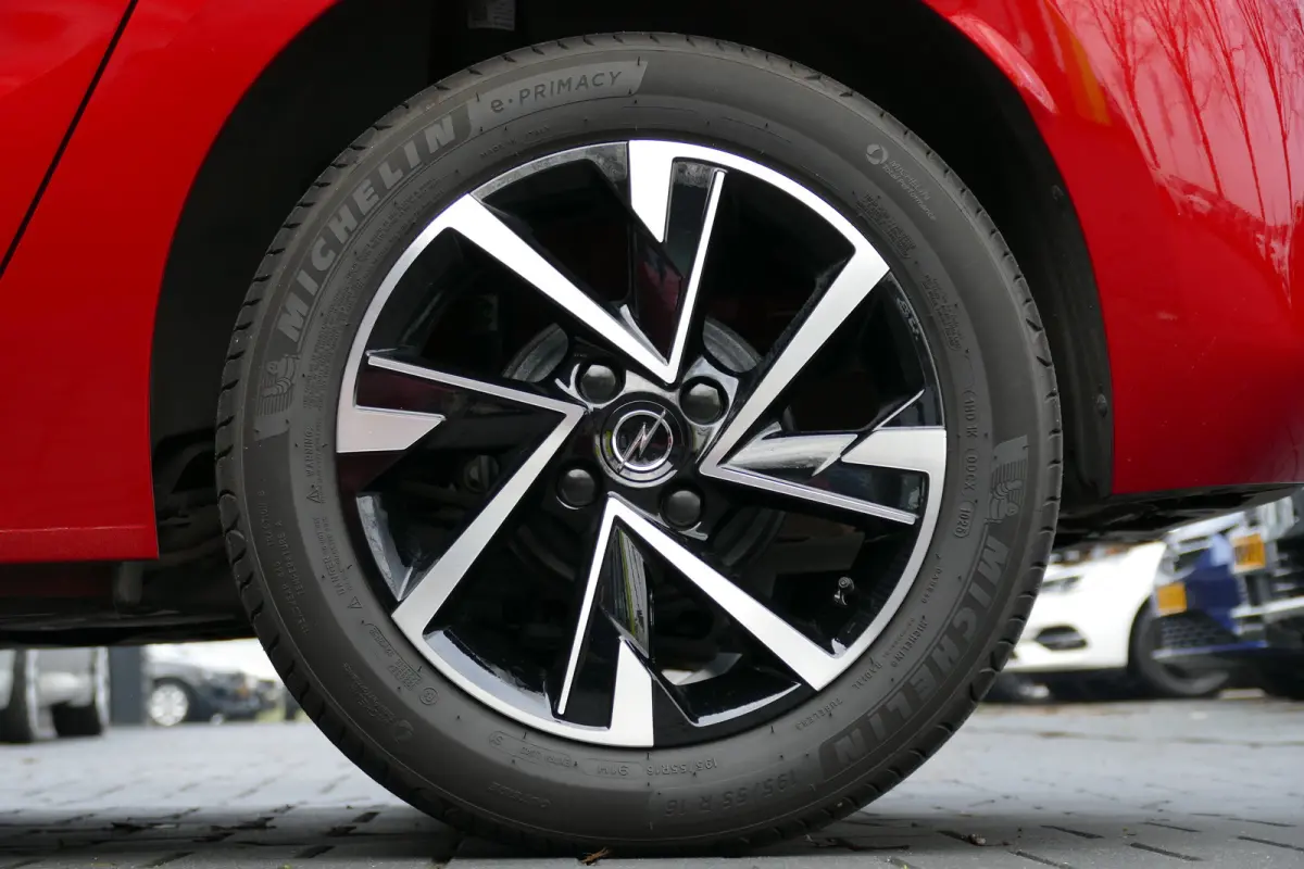 1.2 TURBO 100PK YES / NAVI / LED / AIRCO / PDC / 16"LMV / WINTERPAKKET / BLUETOOTH / CRUISECONTROL / 1E EIGENAAR / SCHITTERENDE STAAT !!