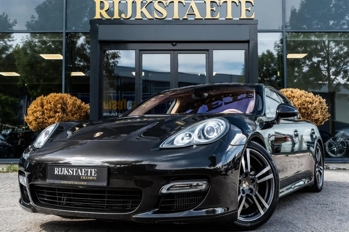 4.8 Turbo|PANO|SPORT CHRONO|BOSE|CAMERA|20'