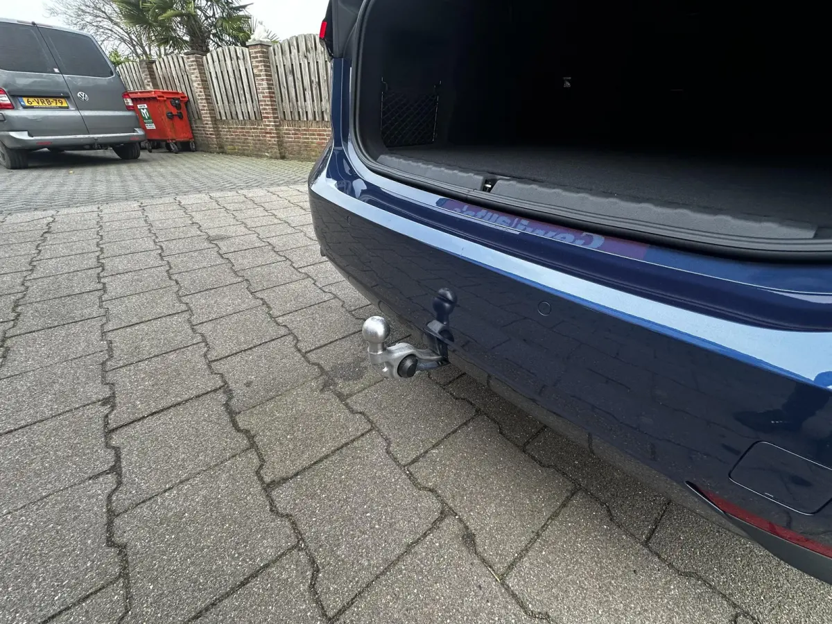 218i NIEUW! 360Cam|Trekhaak|PremiumPack