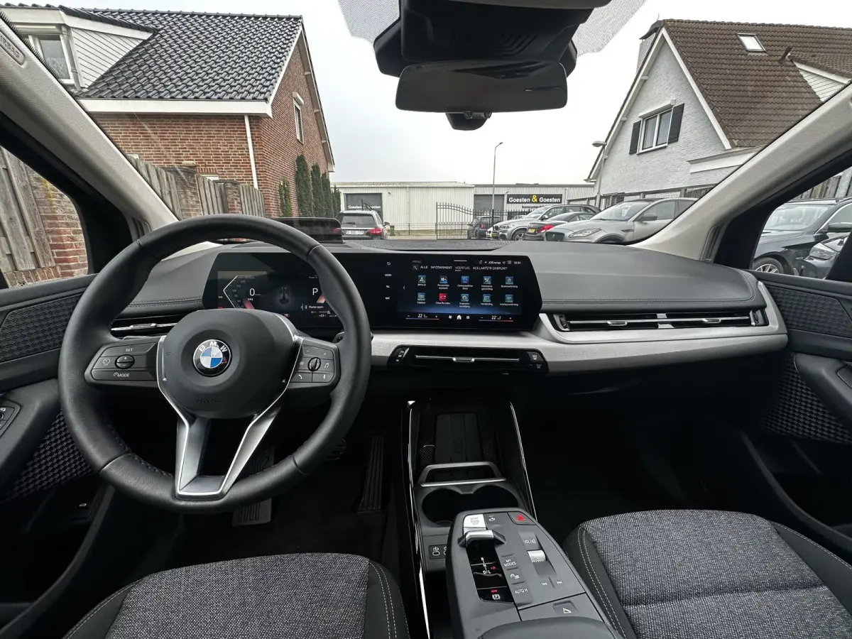 218i NIEUW! 360Cam|Trekhaak|PremiumPack