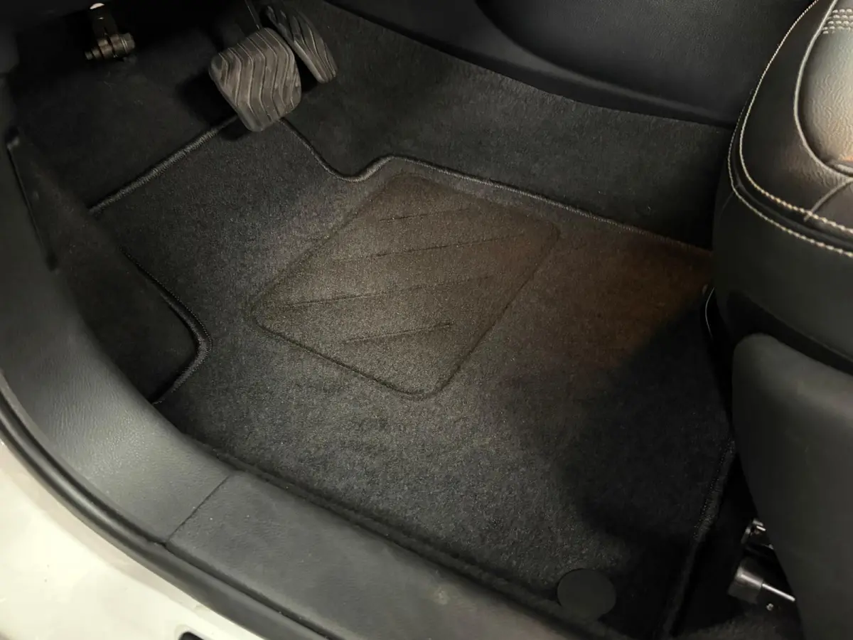 1.6 Hybrid N-Design*Winter-Pakket*Leder*Xenon*Cruise-Control*Apple-Carplay*Andriod*