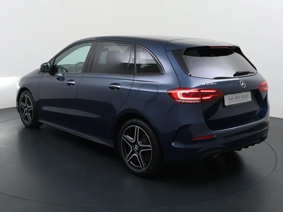 250e AMG // SoH 95,3% // Distronic // 360 Camera // Memory // Burmester // Headup // Keyless // MultiBeam LED // Augmented Reality