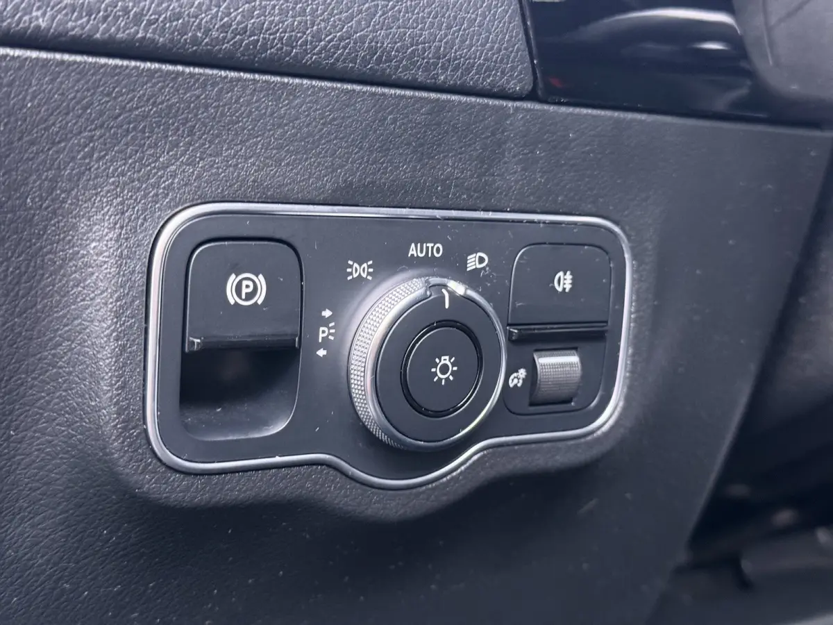 250e AMG // SoH 95,3% // Distronic // 360 Camera // Memory // Burmester // Headup // Keyless // MultiBeam LED // Augmented Reality