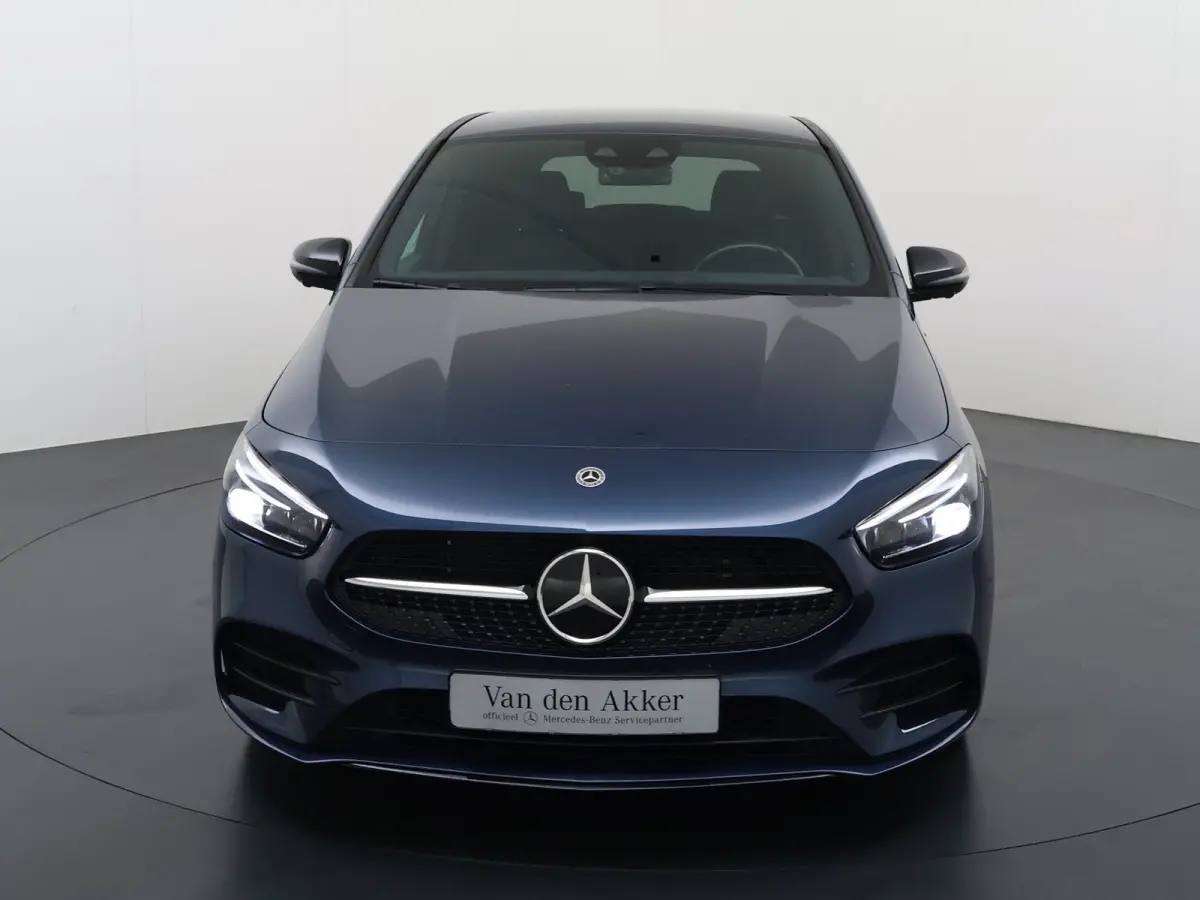 250e AMG // SoH 95,3% // Distronic // 360 Camera // Memory // Burmester // Headup // Keyless // MultiBeam LED // Augmented Reality