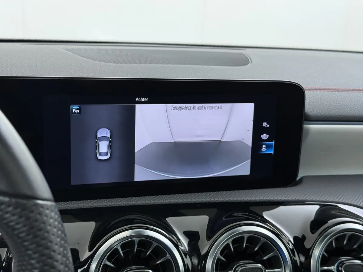 250e AMG // SoH 93,9% // Panoramadak // Nightpakket // Sfeerverlichting // Carplay // Camera // Keyless // MultiBeam
