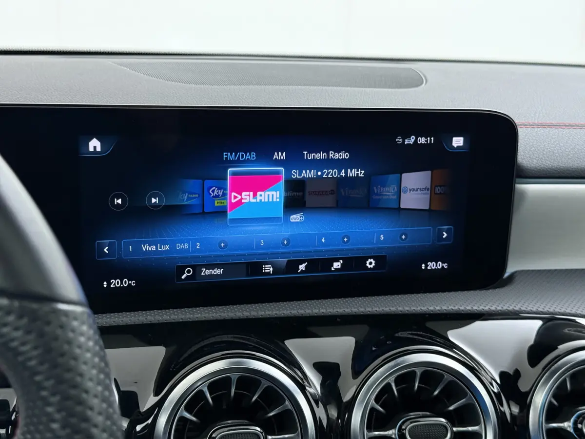 250e AMG // SoH 93,9% // Panoramadak // Nightpakket // Sfeerverlichting // Carplay // Camera // Keyless // MultiBeam