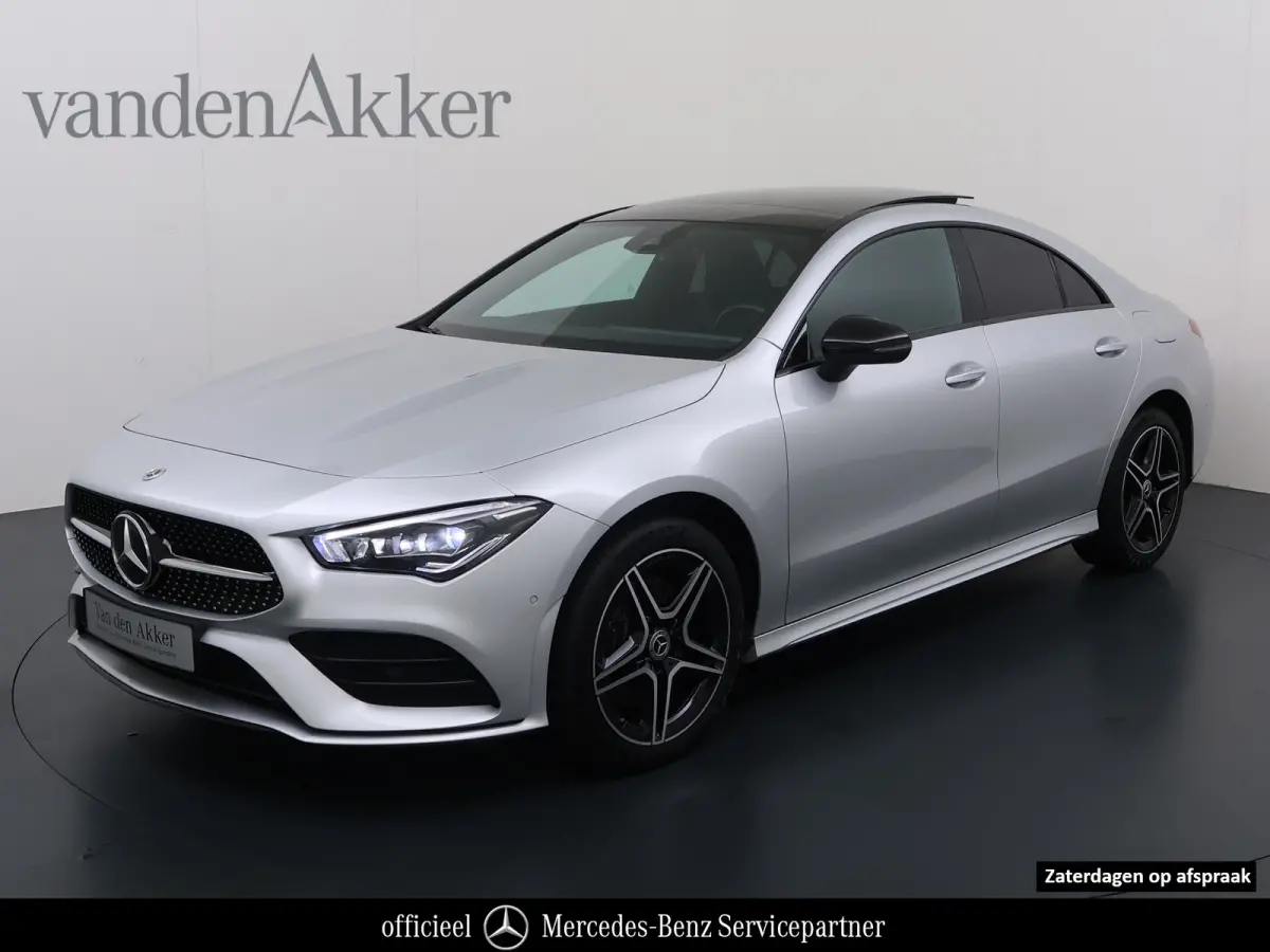 250e AMG // SoH 93,9% // Panoramadak // Nightpakket // Sfeerverlichting // Carplay // Camera // Keyless // MultiBeam