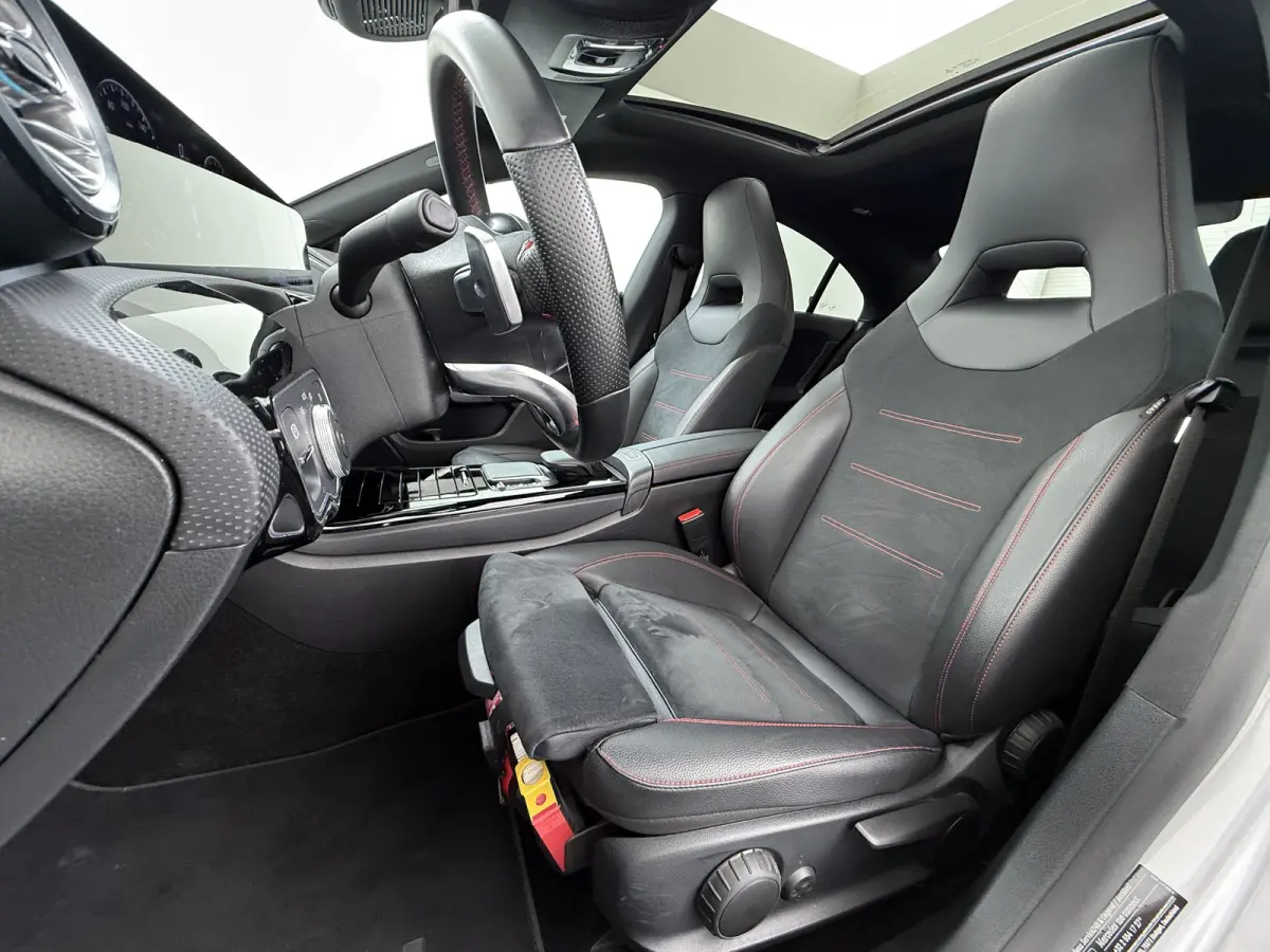250e AMG // SoH 93,9% // Panoramadak // Nightpakket // Sfeerverlichting // Carplay // Camera // Keyless // MultiBeam
