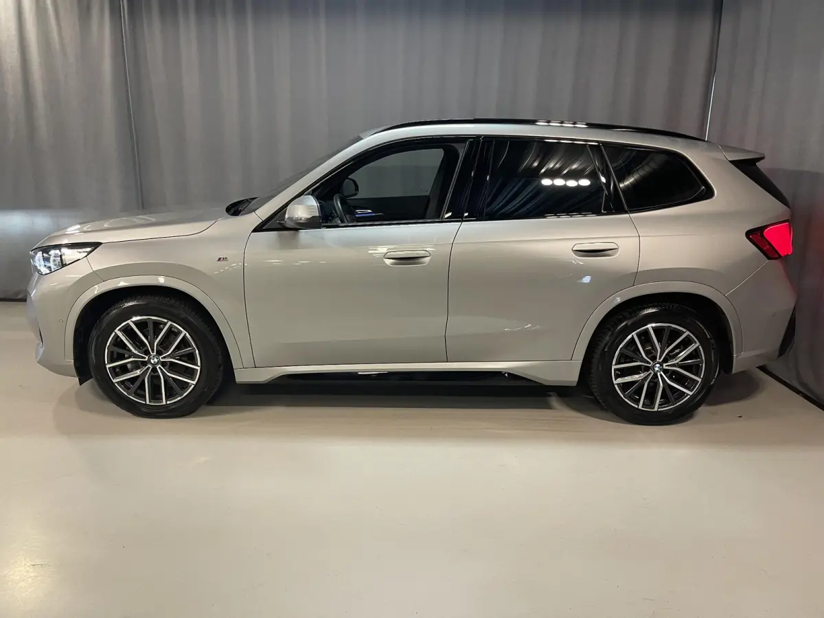 sDrive18i M Sport Shadow Line 18"/Sportstoelen/Keyless/Alarm/Adaptief LED/Stoelverwarming/Camera/Elektrisch klep