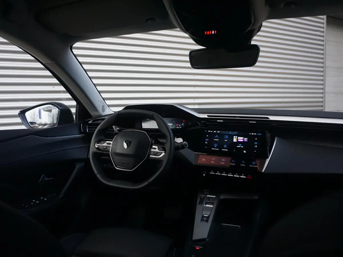 1.6 Plug-in Hybrid 180 Allure Avantage