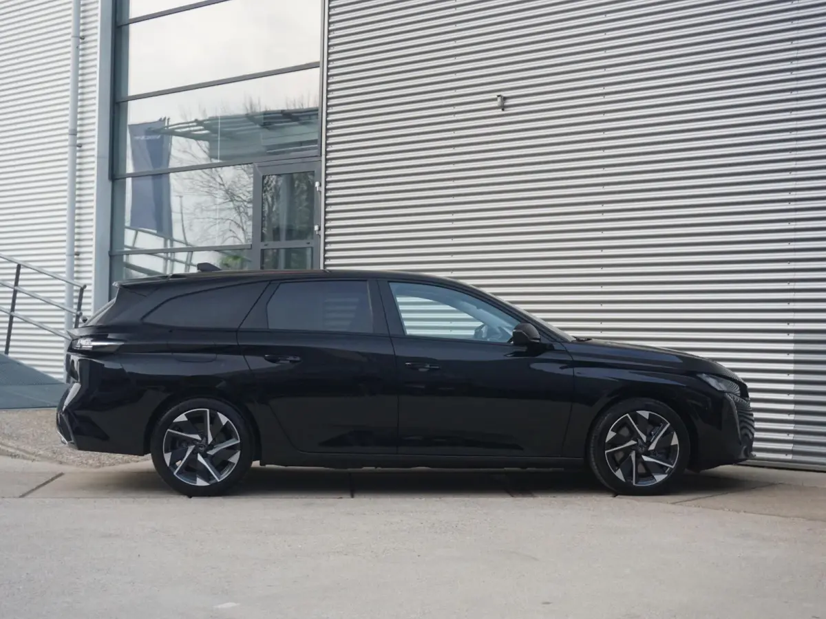 1.6 Plug-in Hybrid 180 Allure Avantage