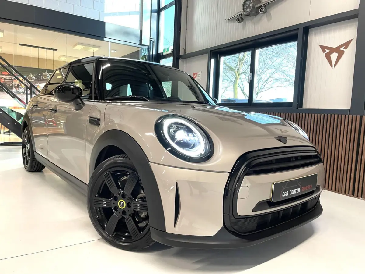 Mini 1.5 MINI/ Leder/ Full LED/ PDC/ 38.941 KM!