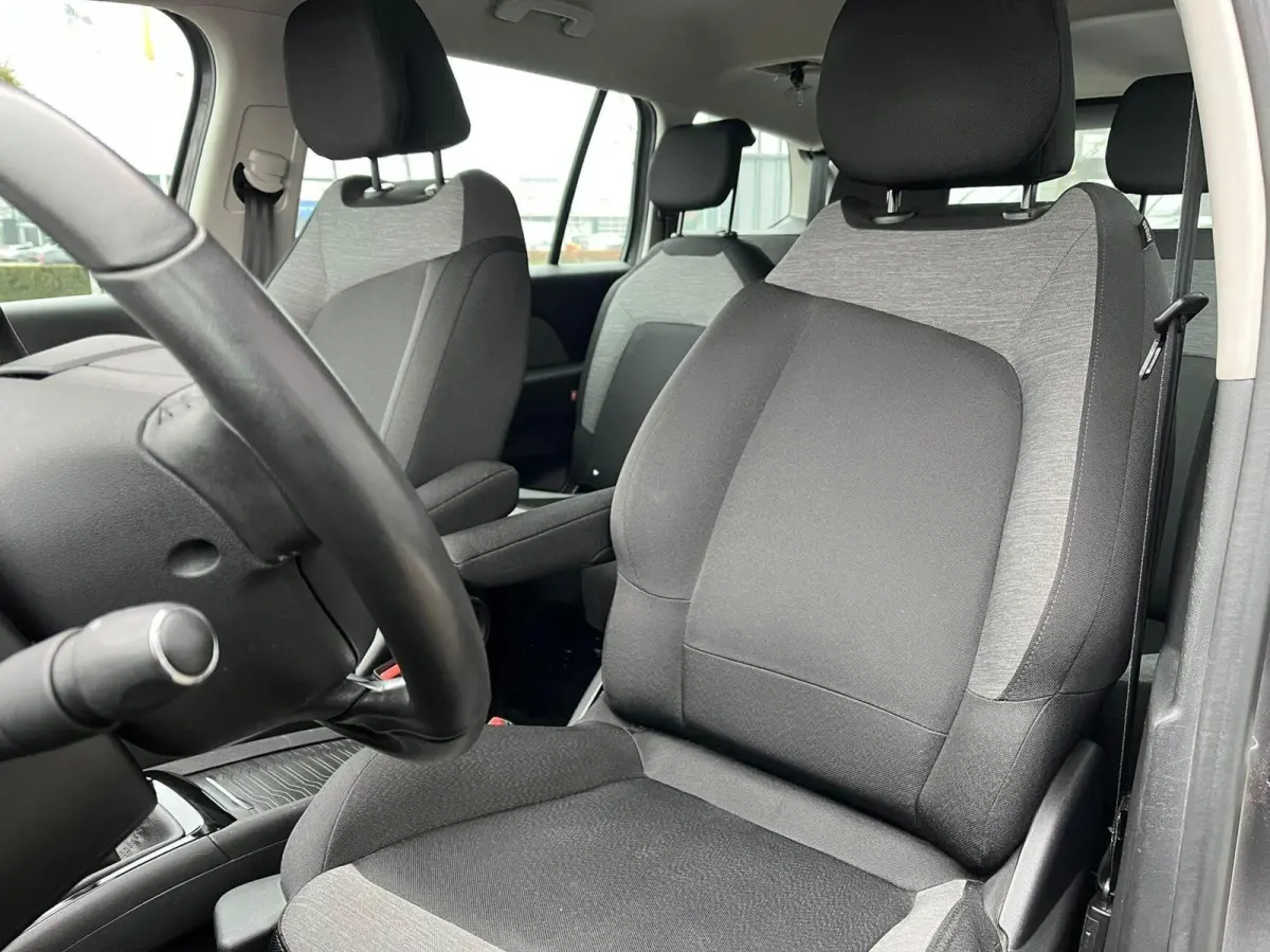 1.2 PureTech Busines 7Pers/Carplay Trekhaak
