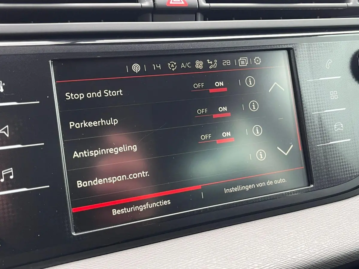 1.2 PureTech Busines 7Pers/Carplay Trekhaak