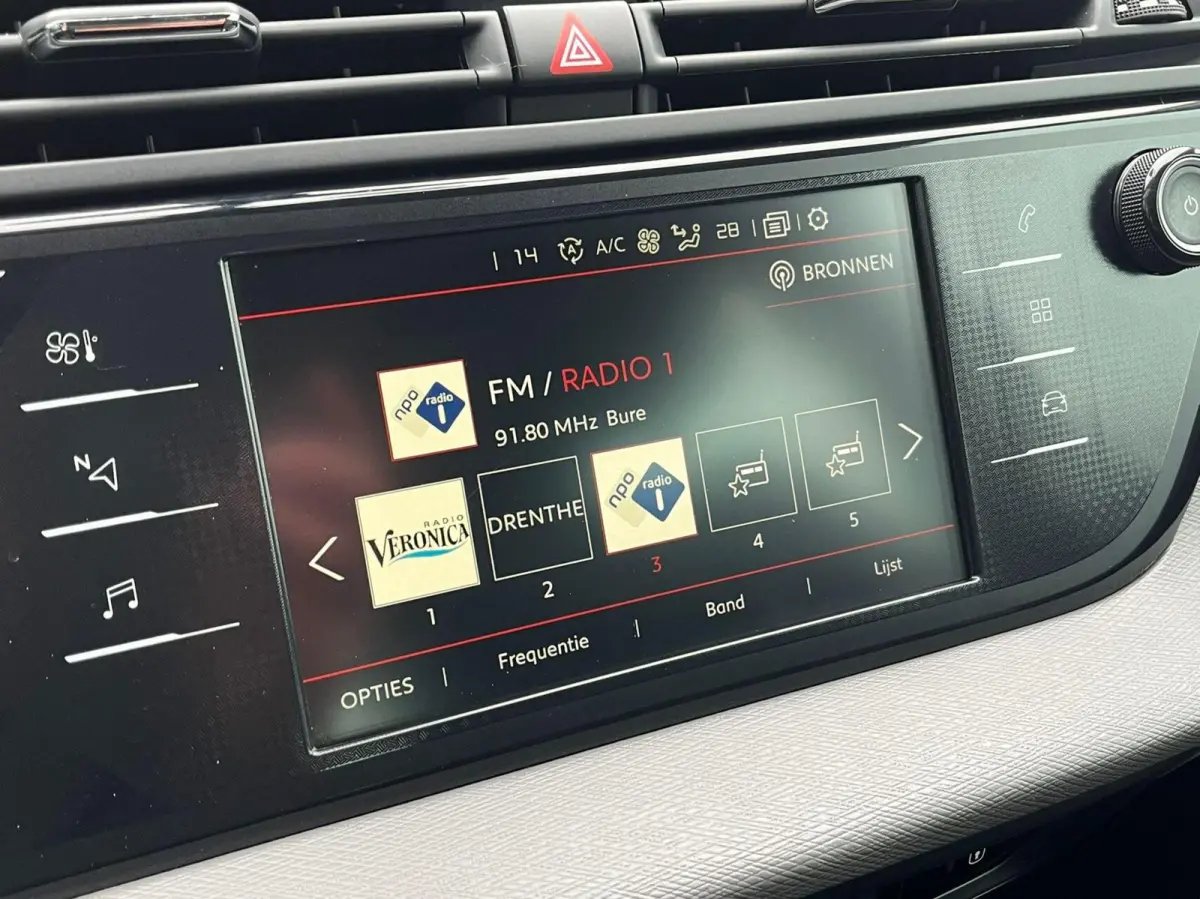 1.2 PureTech Busines 7Pers/Carplay Trekhaak