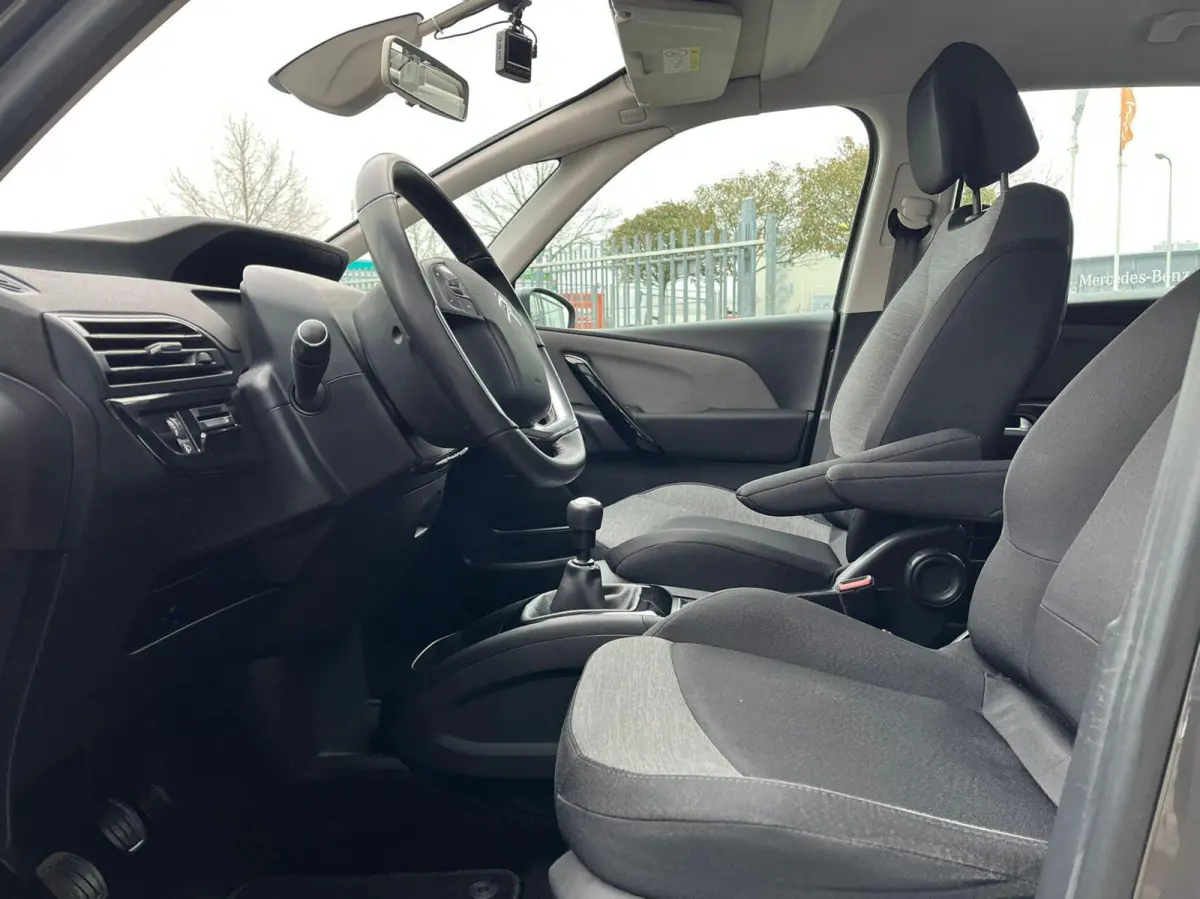 1.2 PureTech Busines 7Pers/Carplay Trekhaak