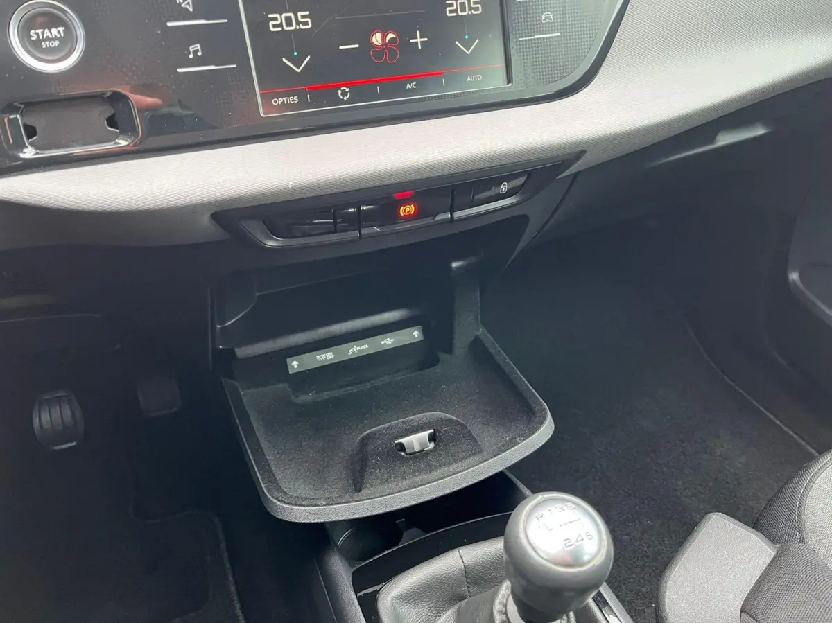 1.2 PureTech Busines 7Pers/Carplay Trekhaak