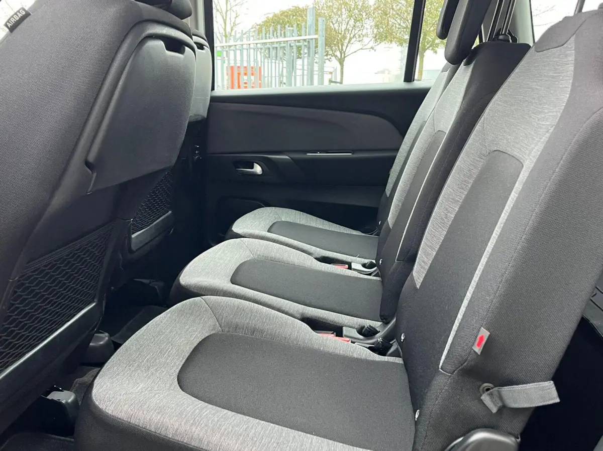 1.2 PureTech Busines 7Pers/Carplay Trekhaak