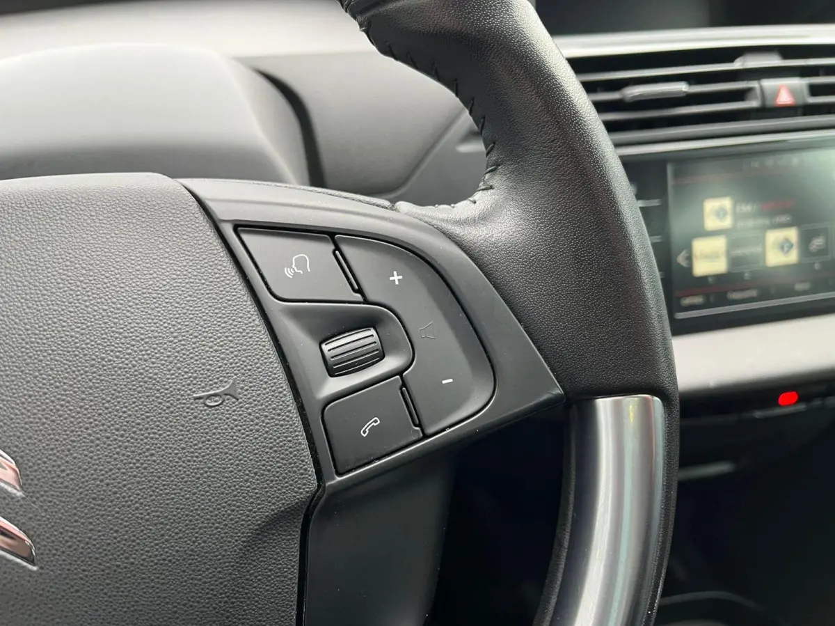 1.2 PureTech Busines 7Pers/Carplay Trekhaak