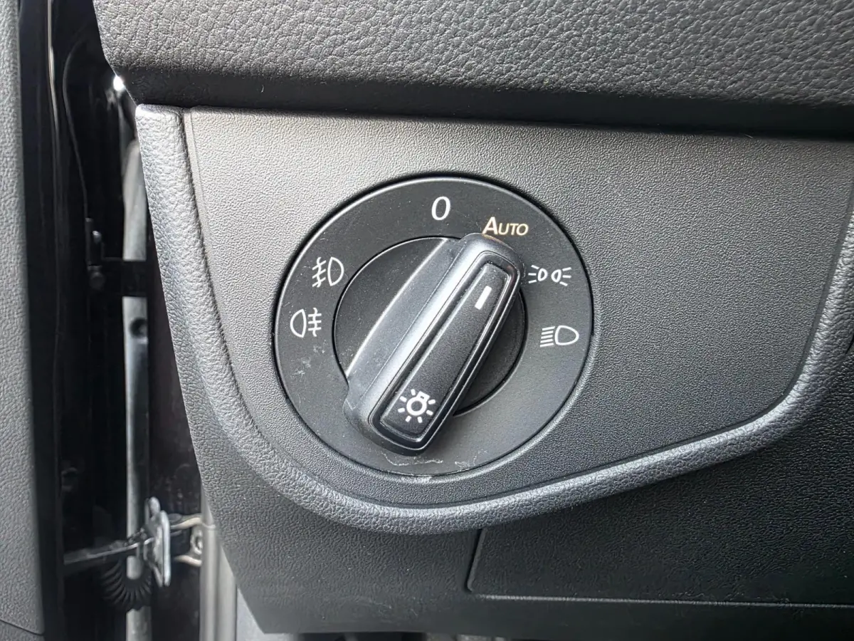 1.0 TSI Style | AUTOMAAT | Met o.a. IQ lights, digitaal dashboard, adaptive cruise, panoramadak en navigatie!