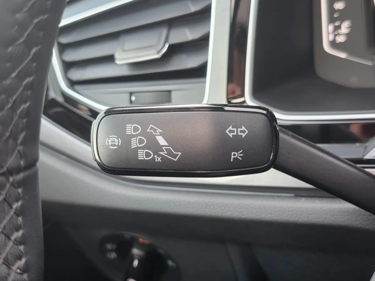 1.0 TSI Style | AUTOMAAT | Met o.a. IQ lights, digitaal dashboard, adaptive cruise, panoramadak en navigatie!