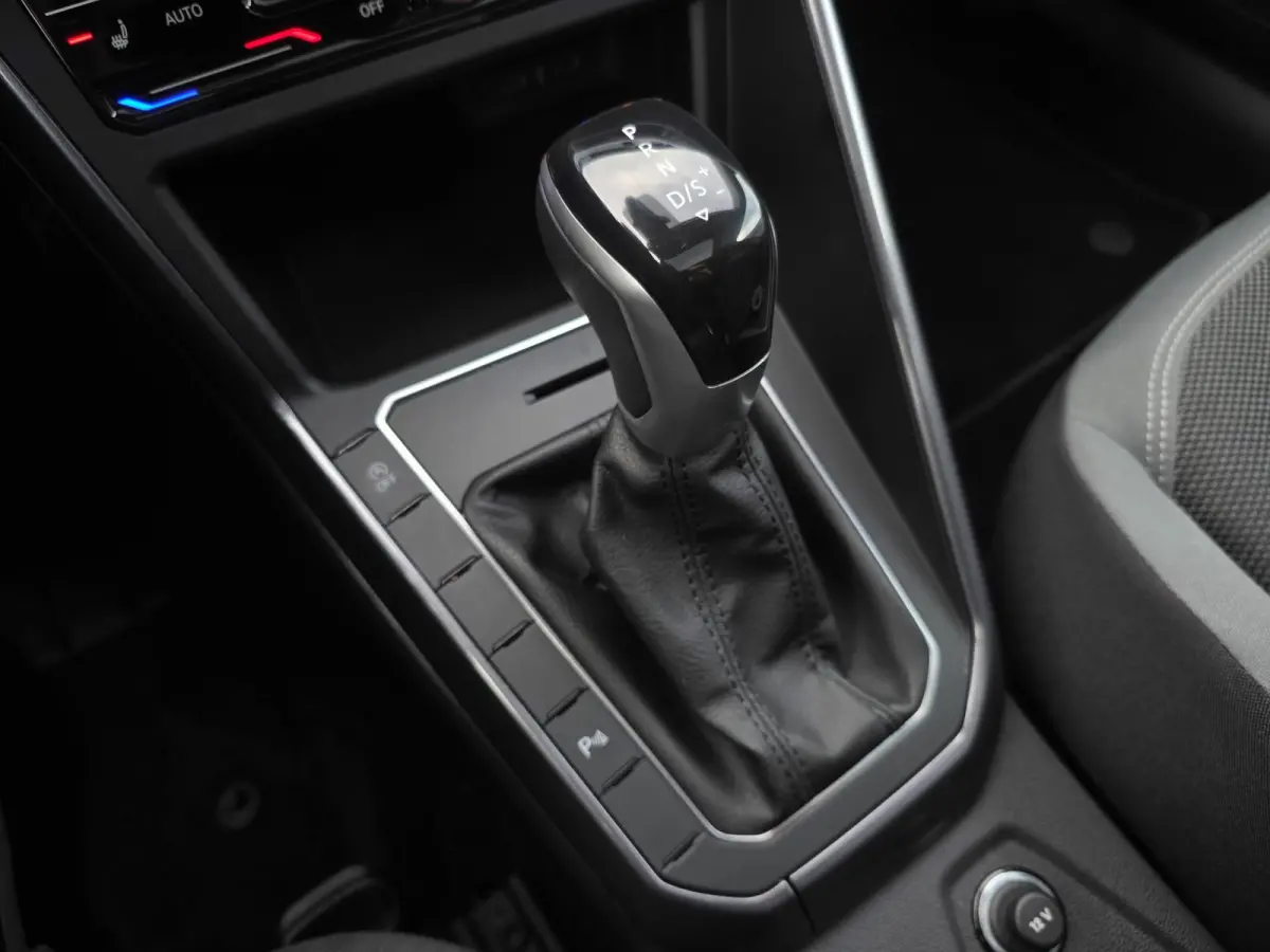 1.0 TSI Style | AUTOMAAT | Met o.a. IQ lights, digitaal dashboard, adaptive cruise, panoramadak en navigatie!