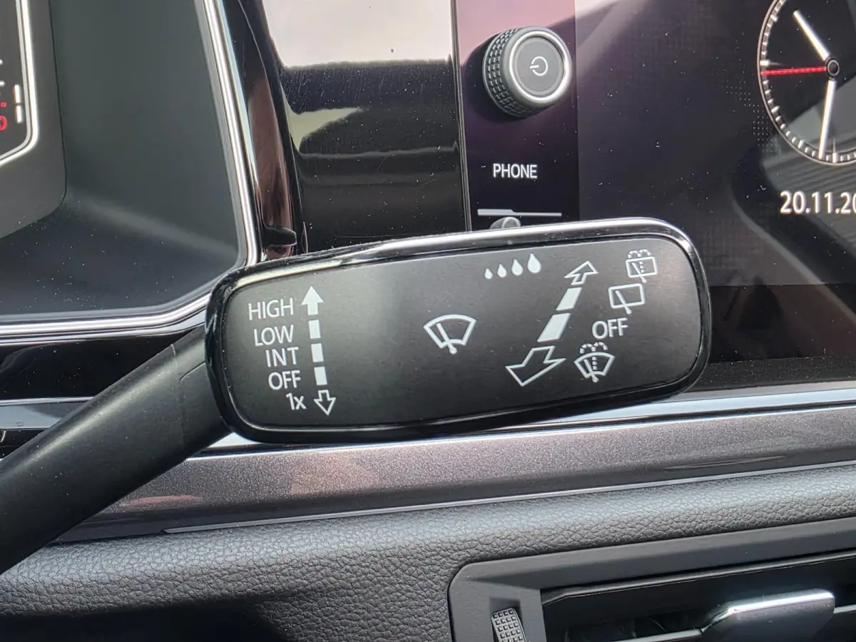 1.0 TSI Style | AUTOMAAT | Met o.a. IQ lights, digitaal dashboard, adaptive cruise, panoramadak en navigatie!