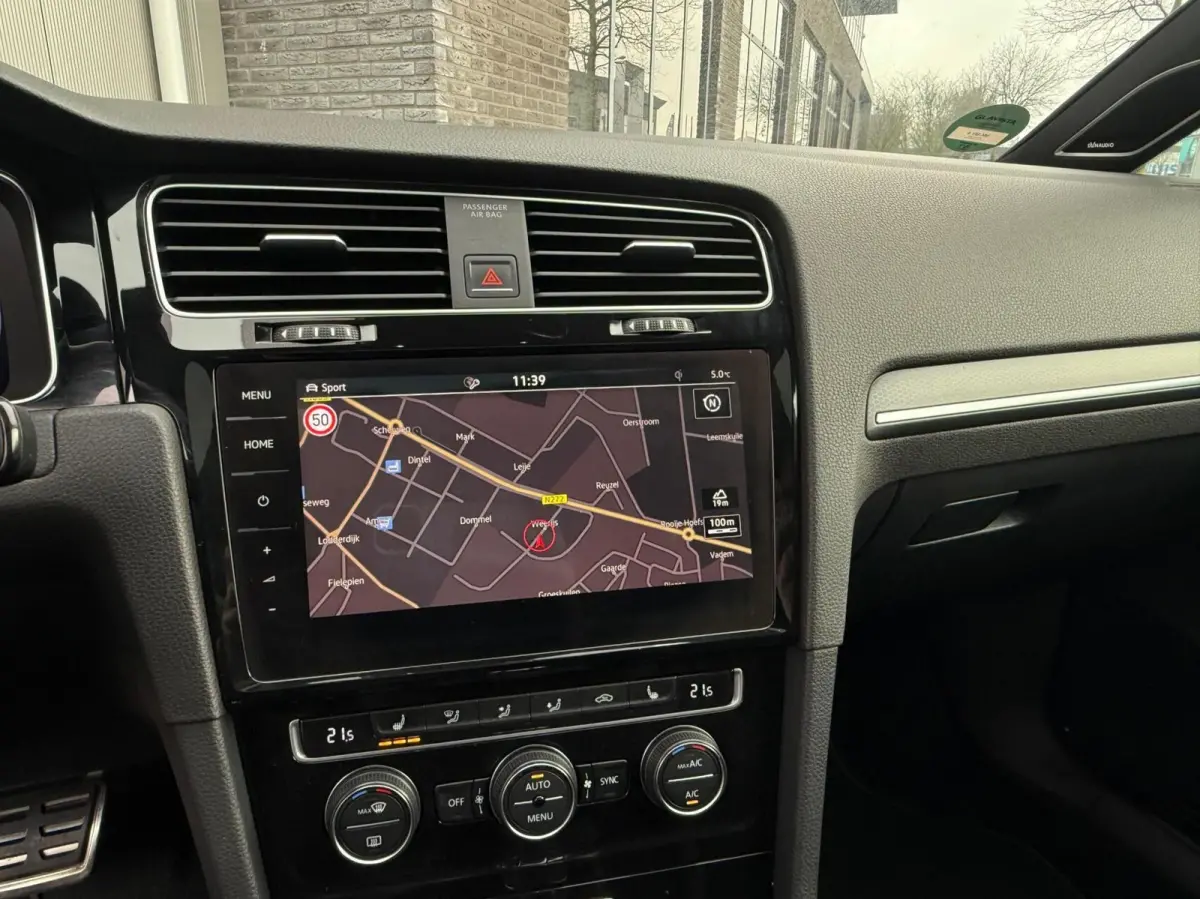 2.0 TSI GTI 245 PK Performance / PANO / KEYLESS / DYNAUDIO