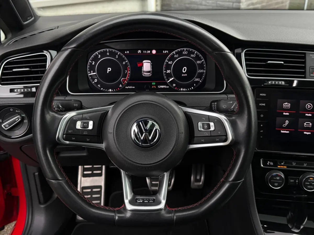 2.0 TSI GTI 245 PK Performance / PANO / KEYLESS / DYNAUDIO