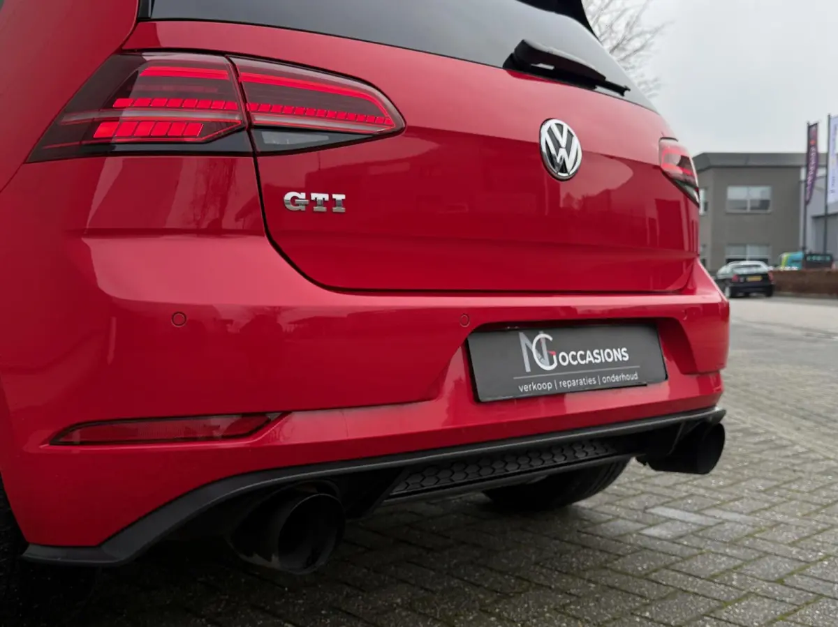 2.0 TSI GTI 245 PK Performance / PANO / KEYLESS / DYNAUDIO
