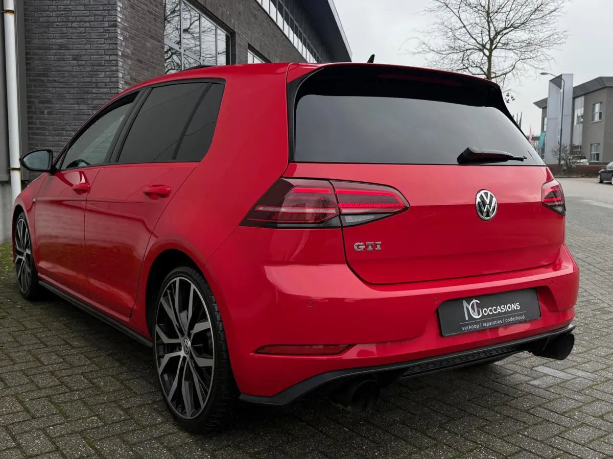2.0 TSI GTI 245 PK Performance / PANO / KEYLESS / DYNAUDIO