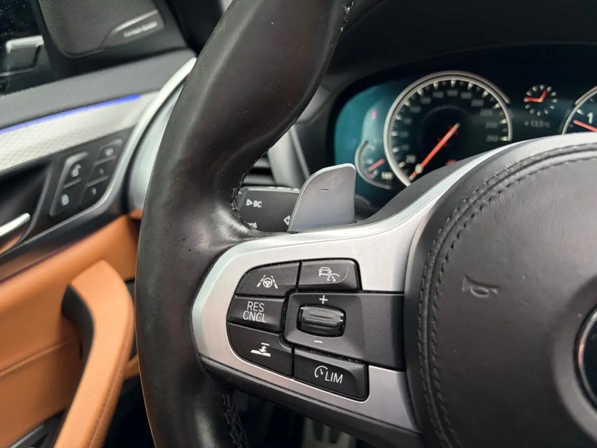 M40i xDrive Pano H/K Sfeerlicht ACC Memory Camera Stuurverwarming