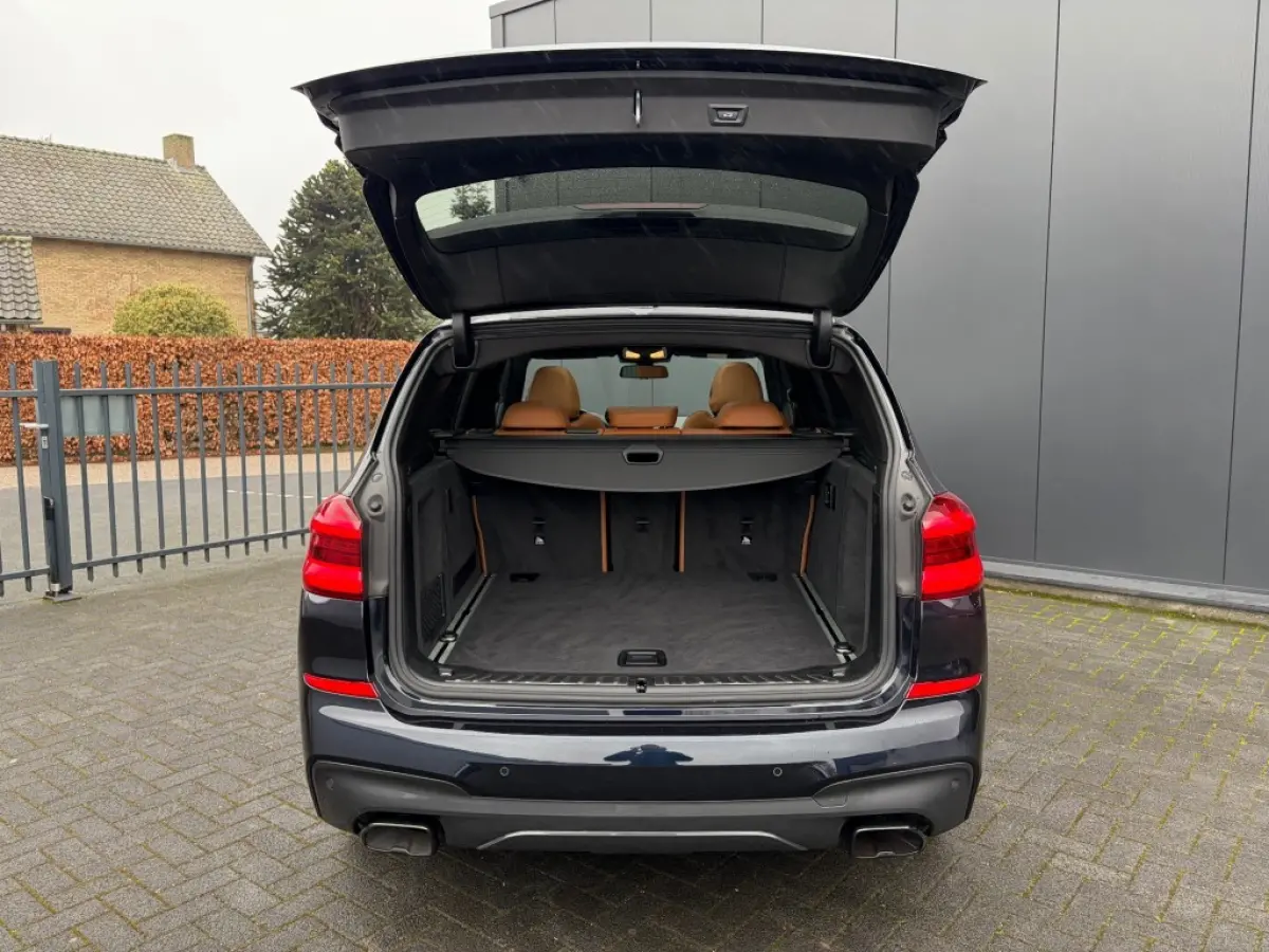 M40i xDrive Pano H/K Sfeerlicht ACC Memory Camera Stuurverwarming
