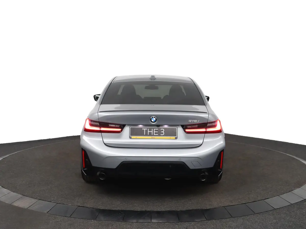 318i M Sportpakket Pro | Trekhaak | Comfort Pack | Innovation Pack