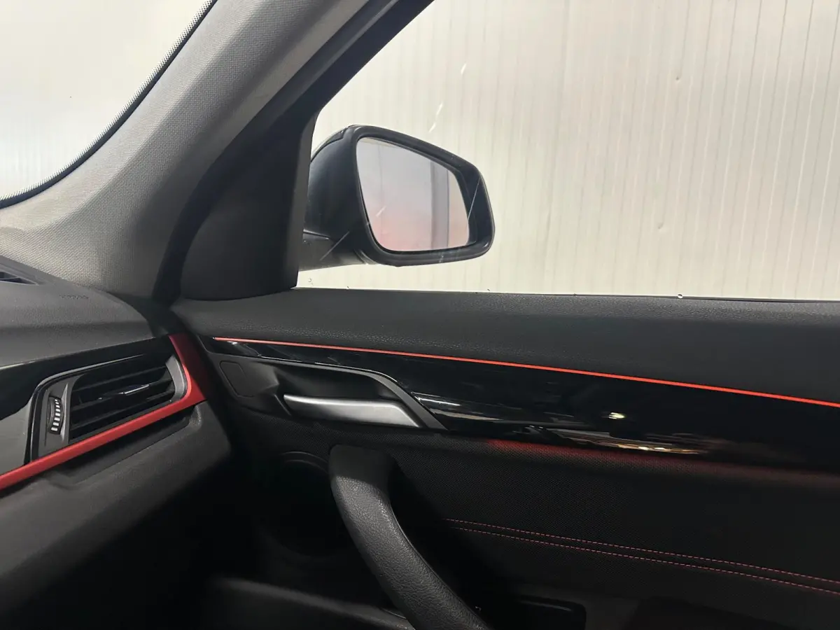 SDrive18i Executive | NAP | TREKHAAK | SHADOW LINE | CRUISE CONTROL