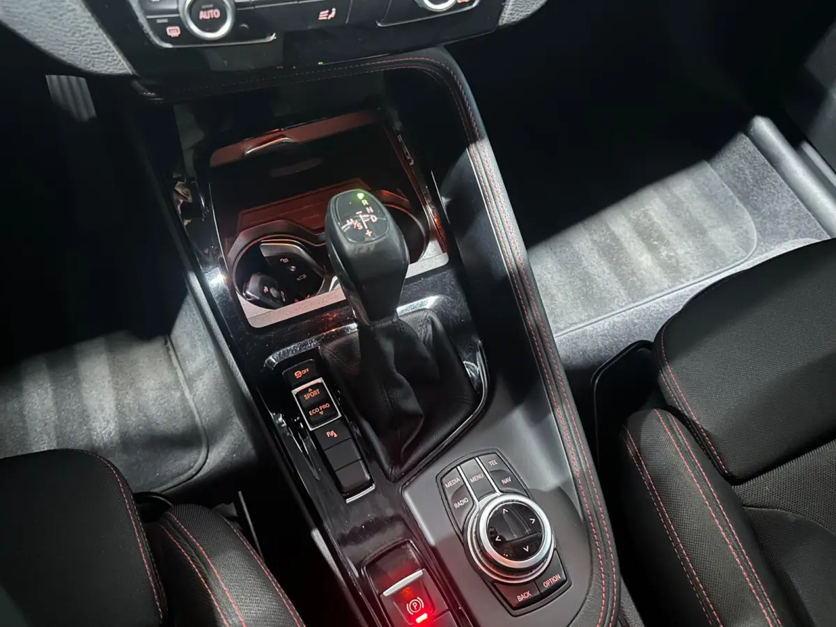 SDrive18i Executive | NAP | TREKHAAK | SHADOW LINE | CRUISE CONTROL