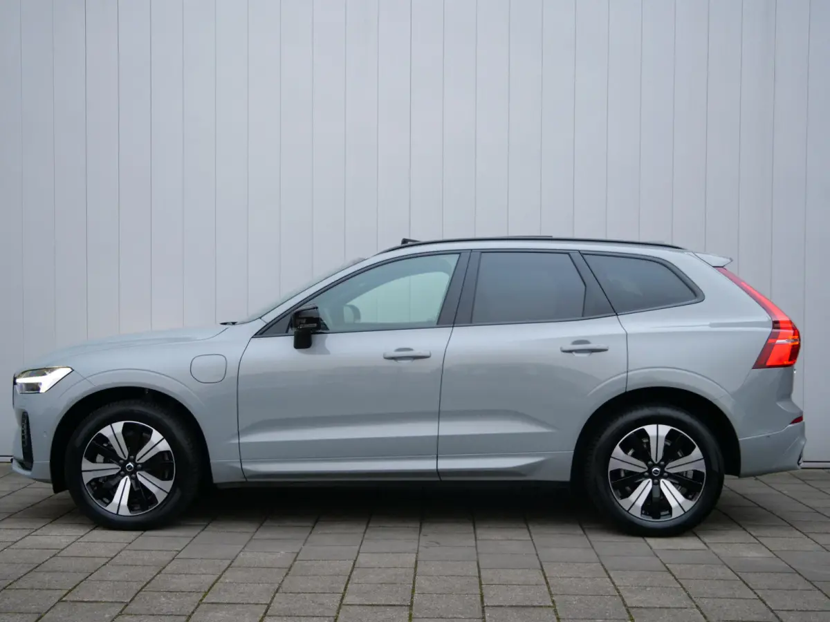 2.0 T6 Plug-in hybrid AWD Plus Dark 350 Pk Automaat Navi / Leer / Pano-dak / DAB / Apple Carplay / Harman Kardon