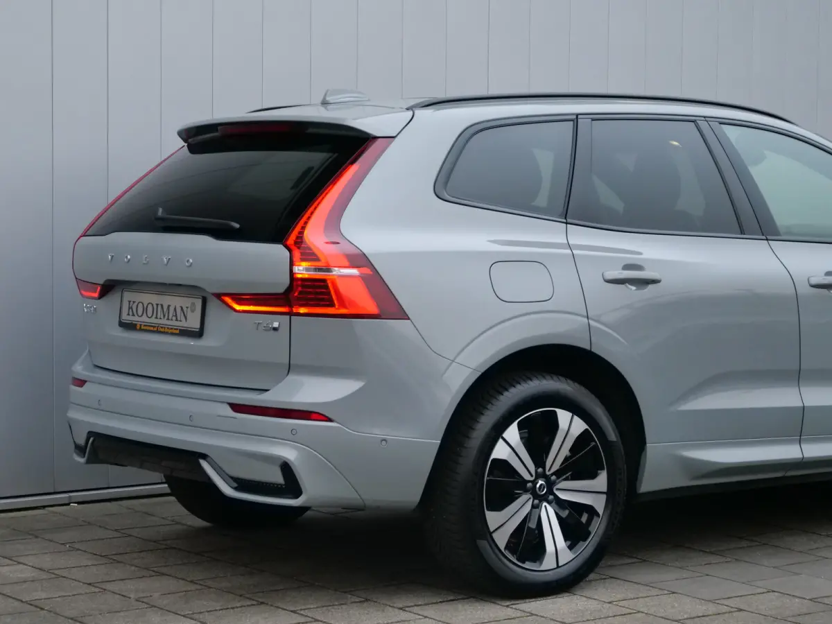 2.0 T6 Plug-in hybrid AWD Plus Dark 350 Pk Automaat Navi / Leer / Pano-dak / DAB / Apple Carplay / Harman Kardon