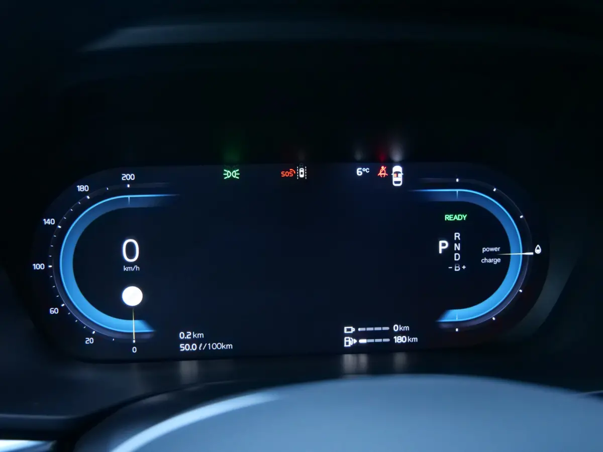 2.0 T6 Plug-in hybrid AWD Plus Dark 350 Pk Automaat Navi / Leer / Pano-dak / DAB / Apple Carplay / Harman Kardon