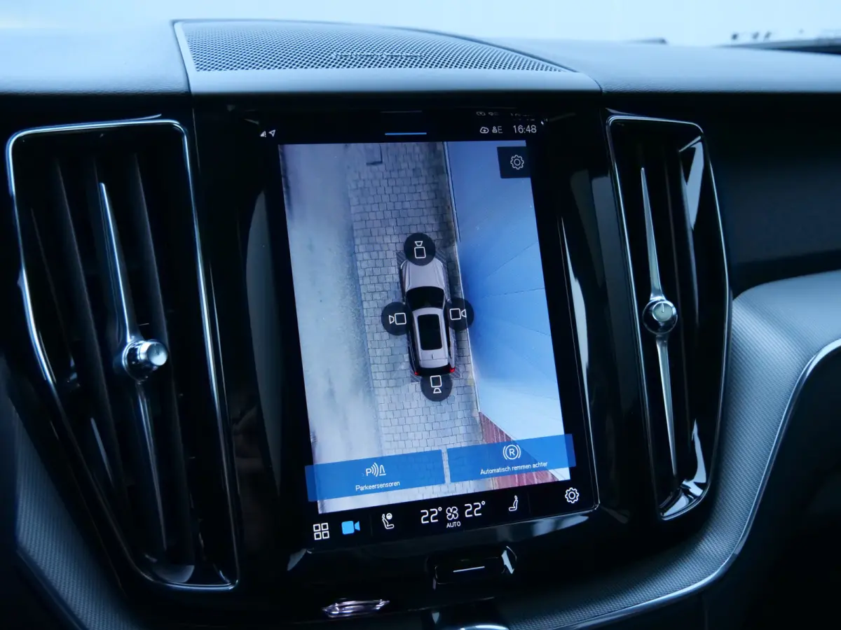 2.0 T6 Plug-in hybrid AWD Plus Dark 350 Pk Automaat Navi / Leer / Pano-dak / DAB / Apple Carplay / Harman Kardon