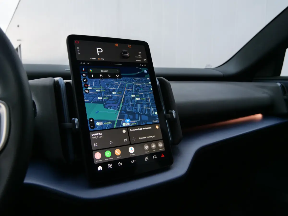 Single Motor Extended Range Ultra 69 kWh 272 Pk Automaat Camera / DAB / Apple Carplay