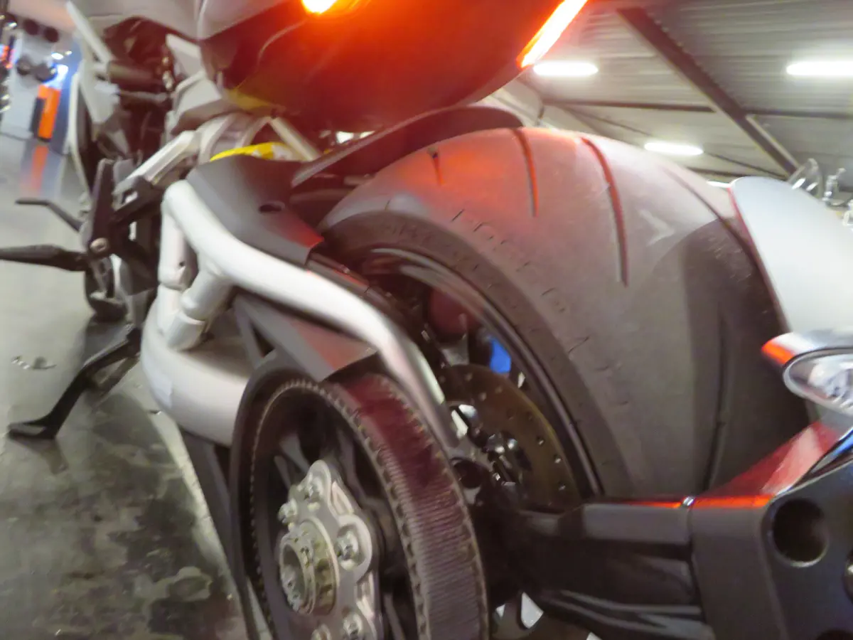 X DIAVEL S VELE EXTRAS
