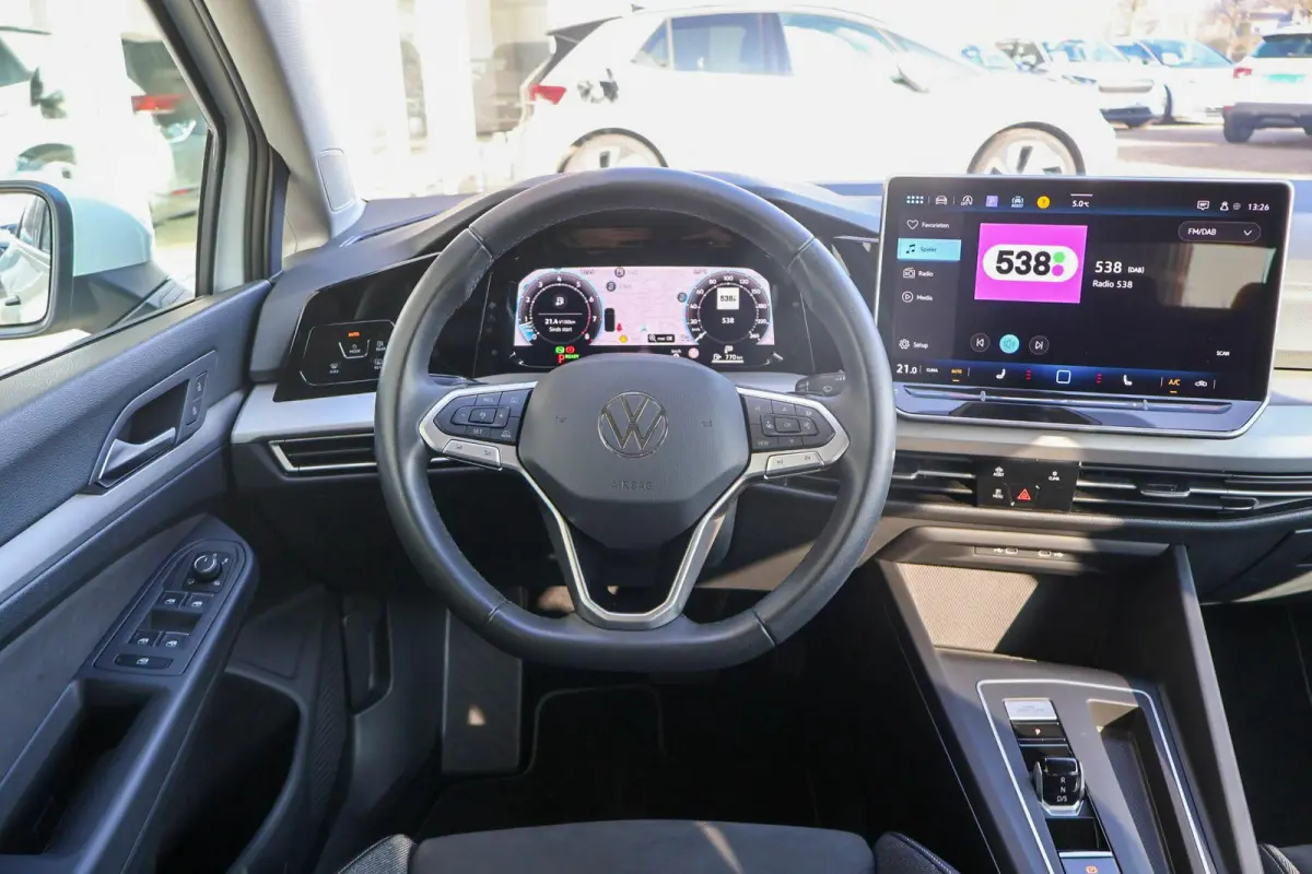 1.5 eTSI 115pk DSG Life Business | Navigatie | PDC | Ergostoel | Adaptive Cruise