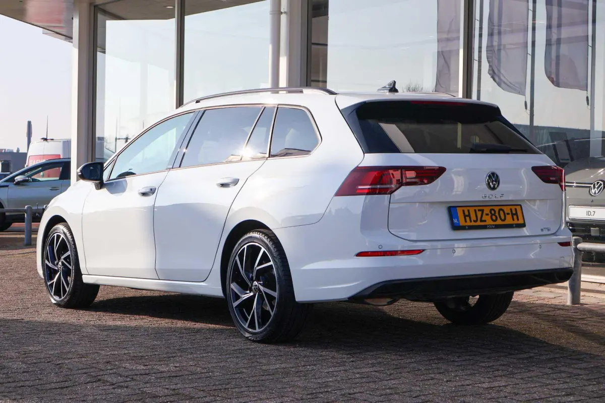 1.5 eTSI 115pk DSG Life Business | Navigatie | PDC | Ergostoel | Adaptive Cruise