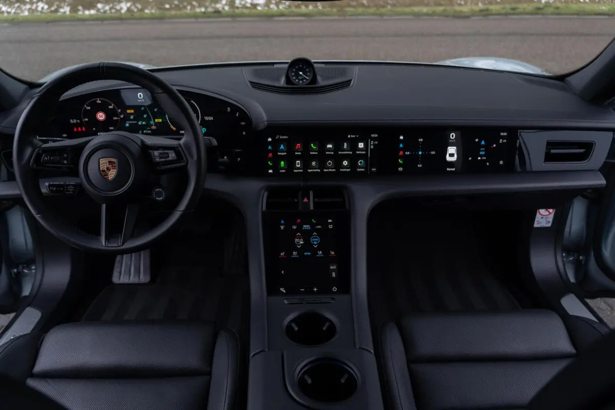4S Performance 84 kWh|1 Eig.|Matrix|Chrono|Achteras besturing|Panoramadak|SportDesign|Bose|Luchtvering|Full Option|Dealer Onderhouden