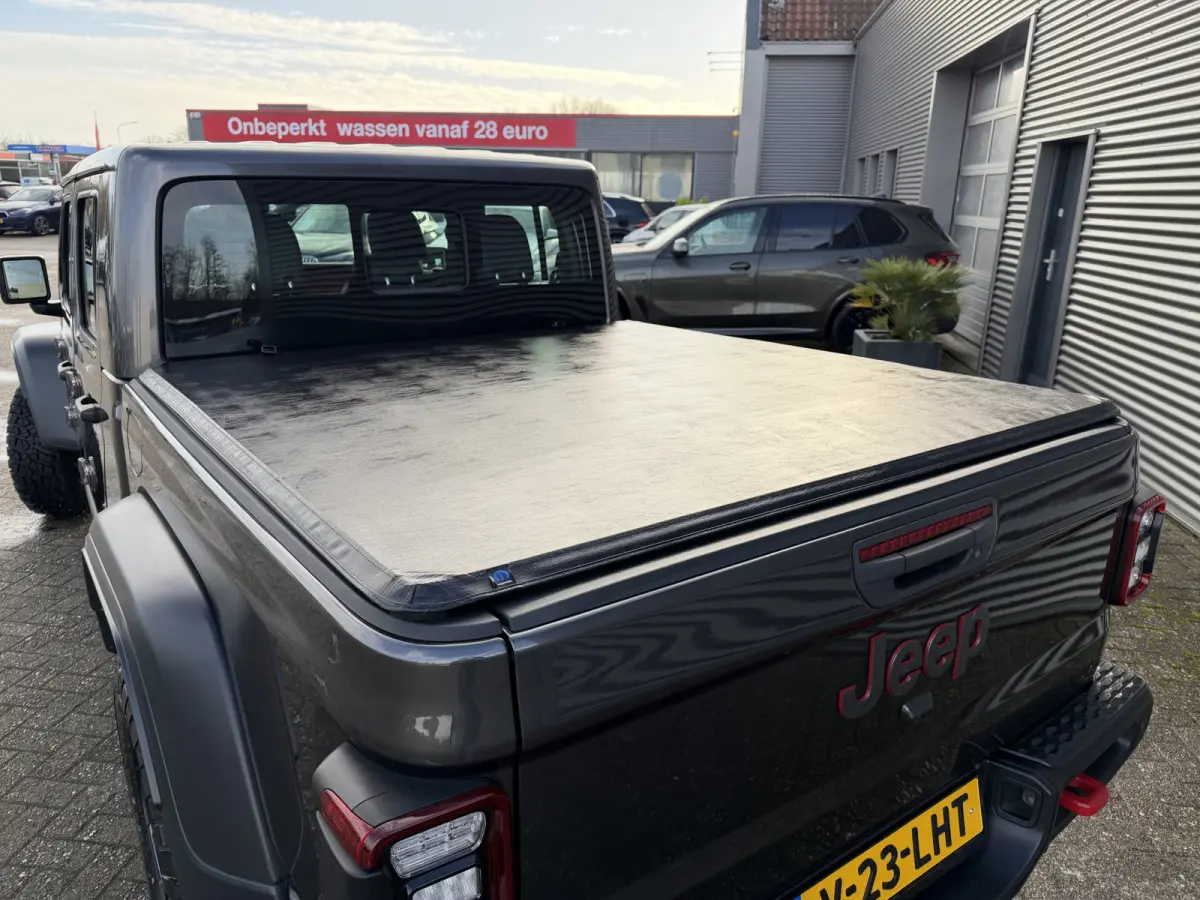 JEEP RUBICON 3.6L V6 5 Zitplaatsen Trekhaak Tonneau cover Carplay Leder LED BTW
